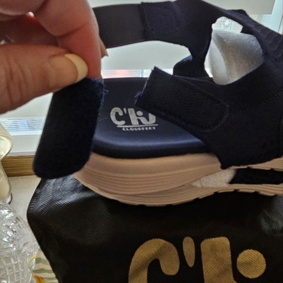 Sandals - Picture 2 of 6